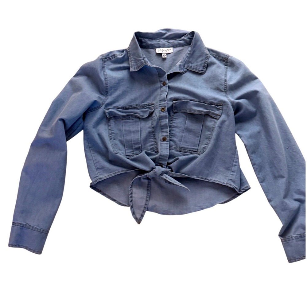 Indulge in Blue Shirt Womens Medium Light Blue Chambray Tie Front Cropped Button